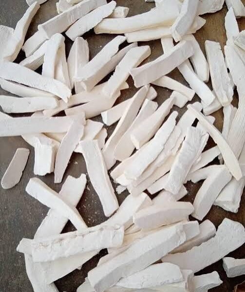 Dried Cassava Chips (2kg)